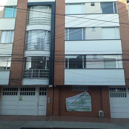 Apartamento Cerca Del Aeropuerto Con Wifi Apartment Bogota Exterior photo